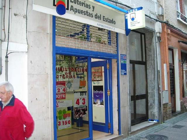 Administración de Lotería nº 2 de Luarca (Asturias)